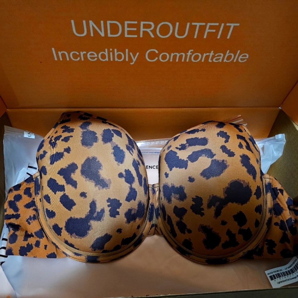 Underoutfit Bra